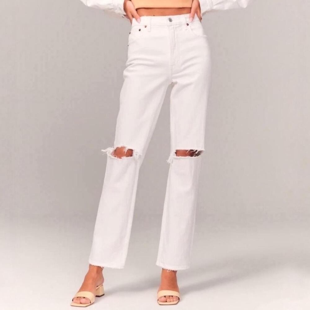 Abercrombie & Fitch White 90's Straight Ultra High Rise Distresses Jeans Sz 2S